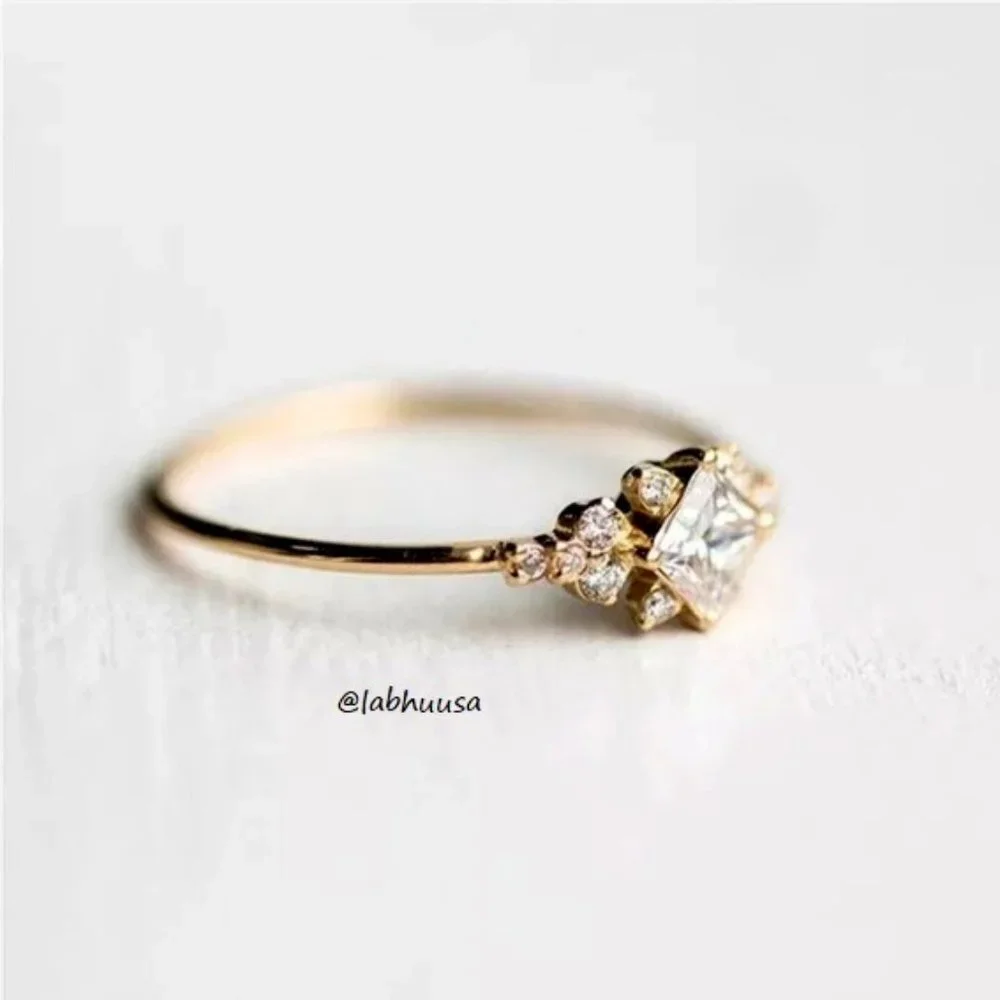 😍GORGEOUS MEN/WOMEN SQUARE DIAMOND💎18K GOLD FLOWER PRINCESS RING, LDMCM074-6